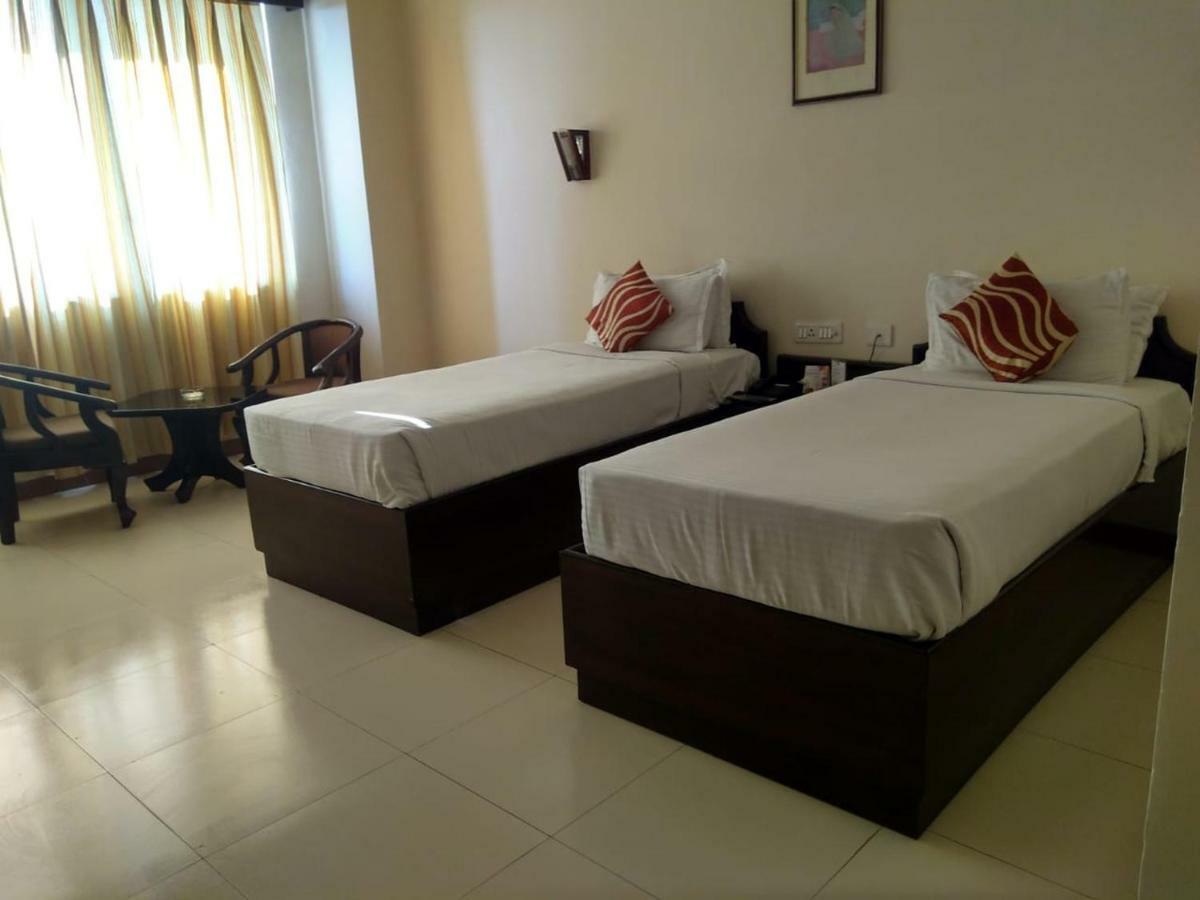 Hotel Rudra Continental Rudrapur Εξωτερικό φωτογραφία