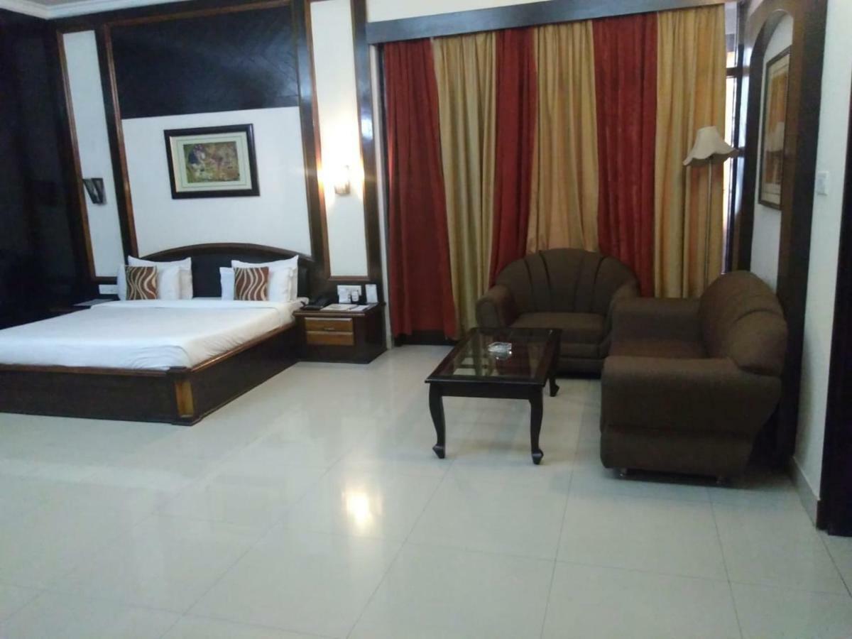 Hotel Rudra Continental Rudrapur Εξωτερικό φωτογραφία